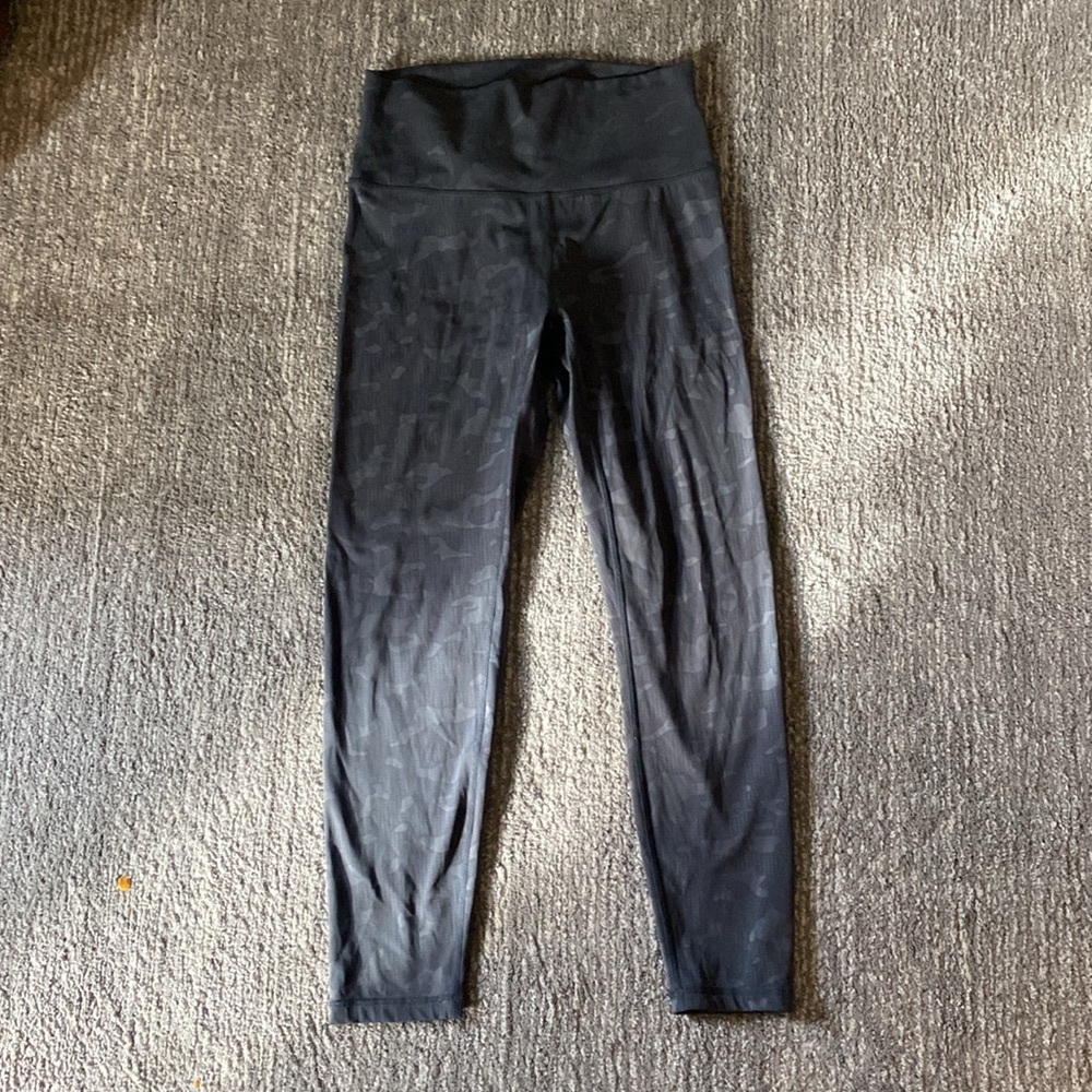 ZYIA Active Luxe grey camo legging 7/8 24 in sz 6-8